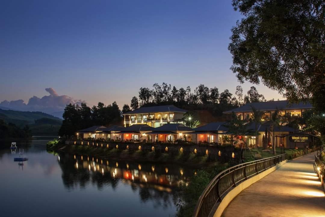 Phong Nha Lake House Resort מראה חיצוני תמונה